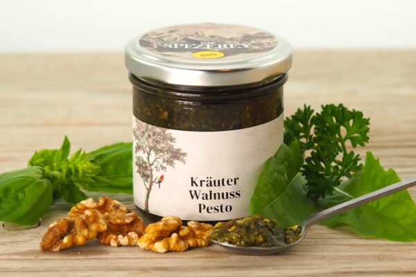 Kräuter Walnuss Pesto